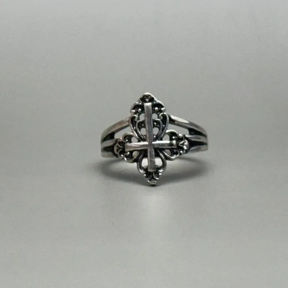 Y2K Vintage Gothic Silver Cross Ring – Size 8, Unisex, Brand New